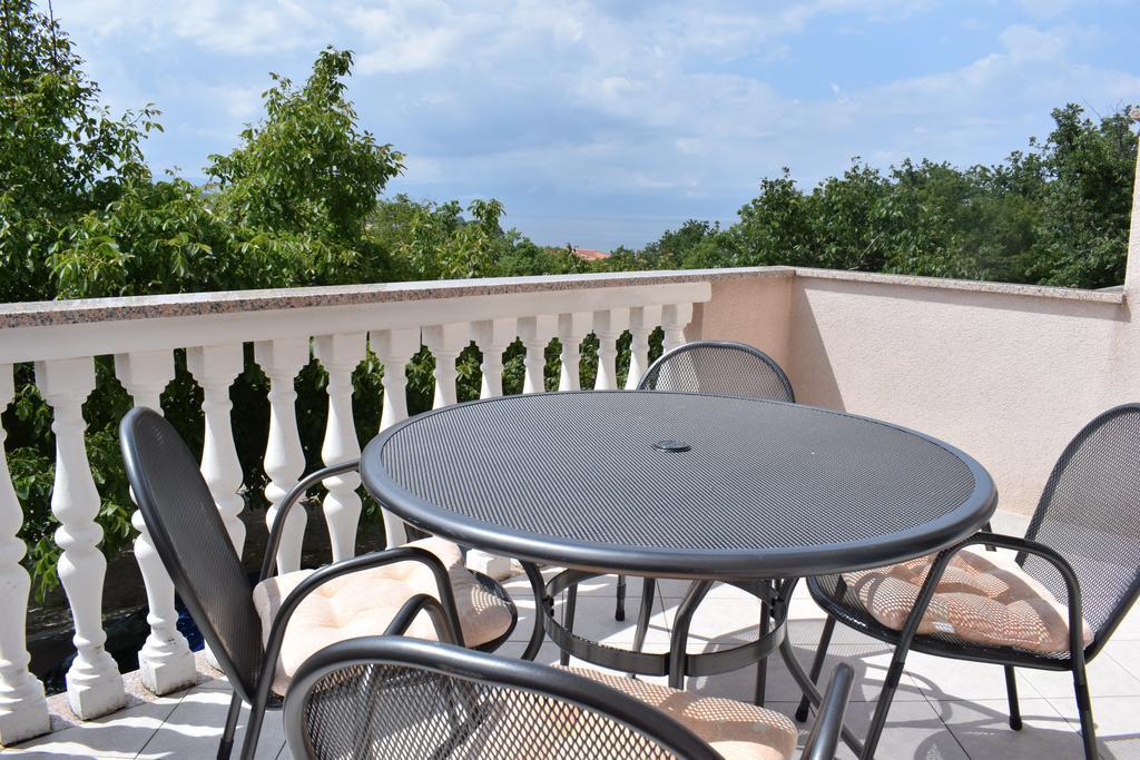 Apartments Green Oasis Malinska Ngoại thất bức ảnh