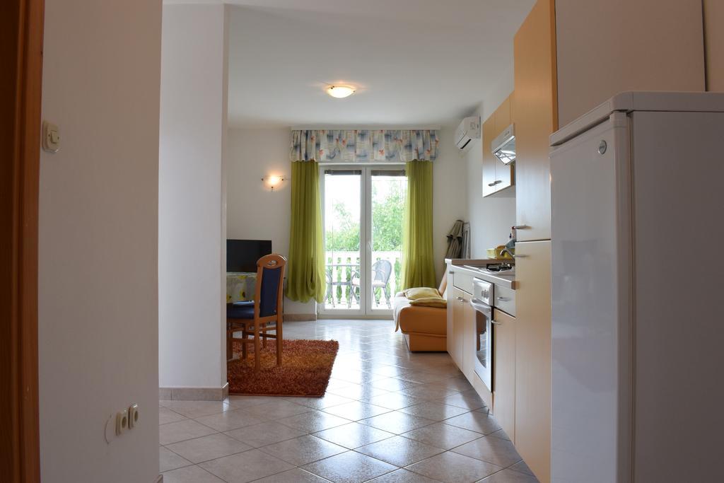 Apartments Green Oasis Malinska Ngoại thất bức ảnh